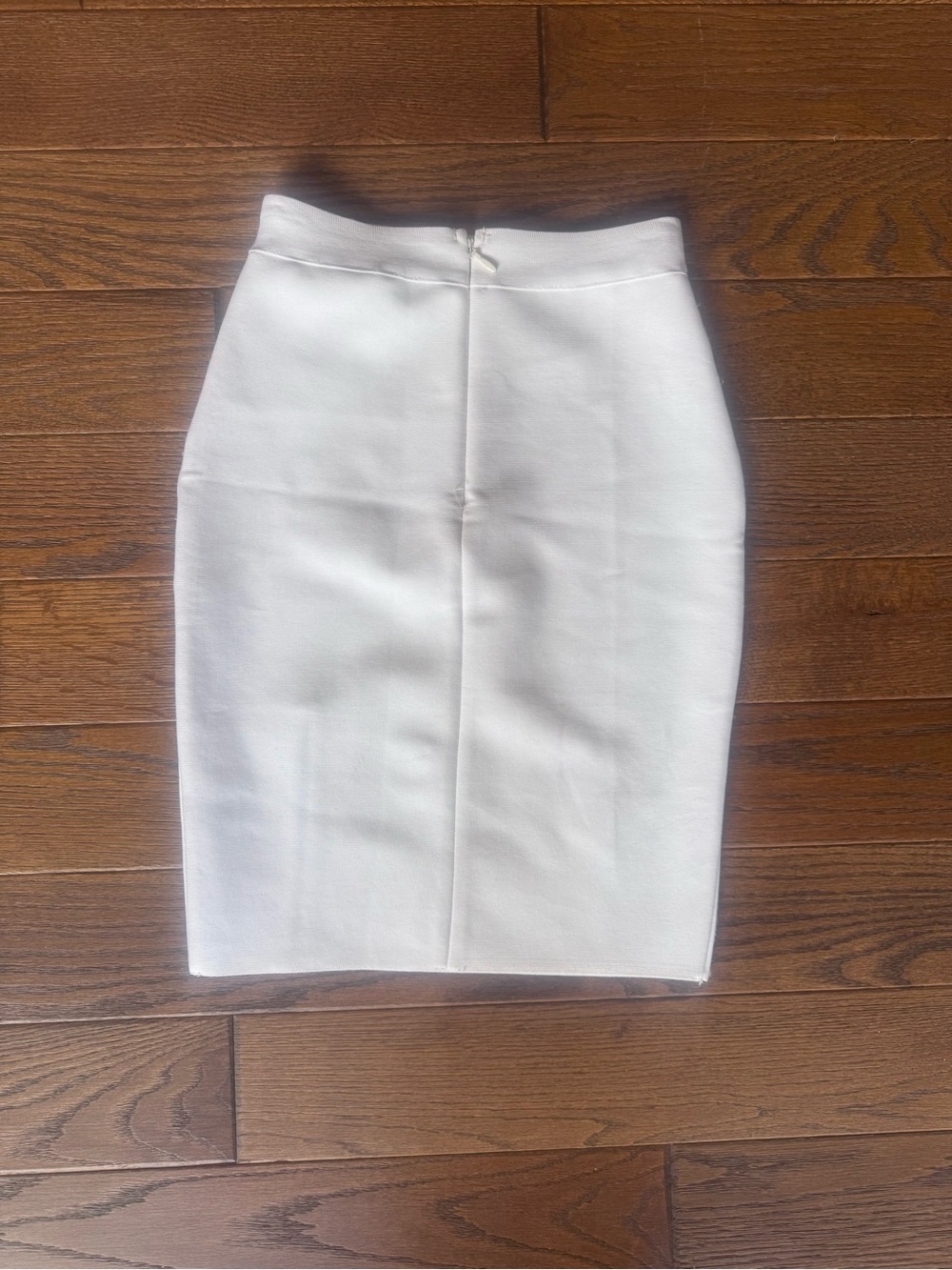 AKIRA White High-Waisted Pencil Skirt w/ Front Slit | Size Small | Chic Minimal - Picture 4 of 7